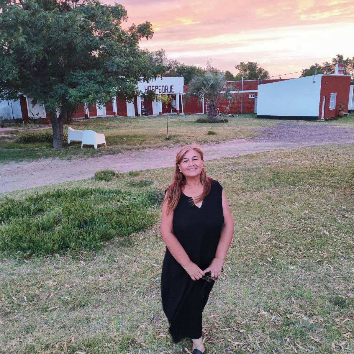 Nancy, dueña de Rincón Pampeano, hospedaje familiar en La Adela