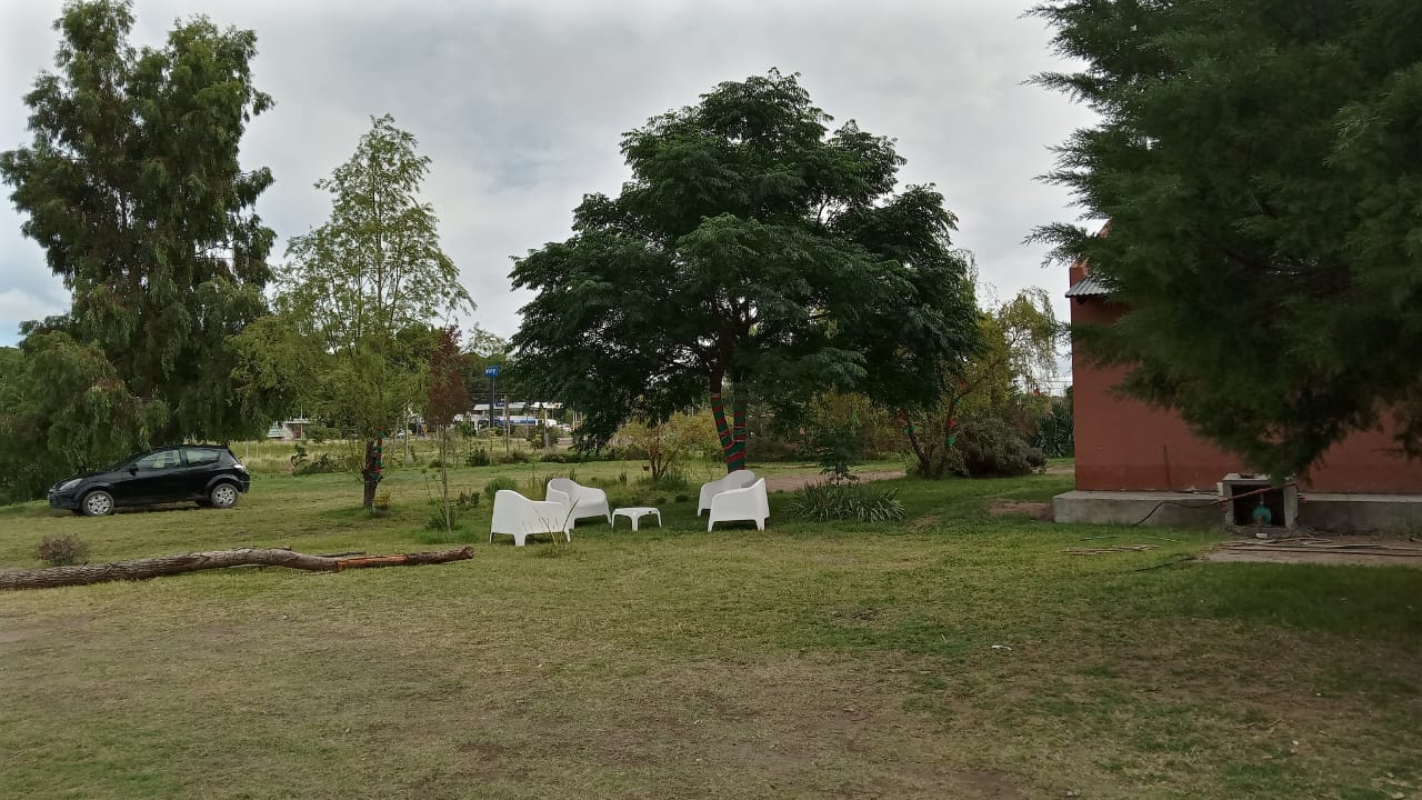 Paisaje pampeano con cielo abierto en La Adela, La Pampa